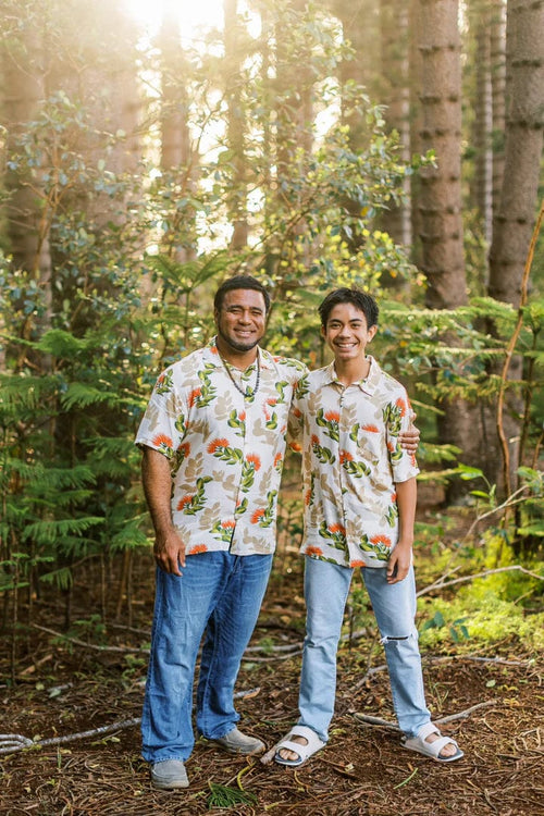 Pohaku Hawaii Men's Aloha Shirt in Ohia Lehua Aloha Shirt in ‘Ōhi‘a Lehua | Men's Aloha Shirt | sungkyulgapa sungkyulgapa